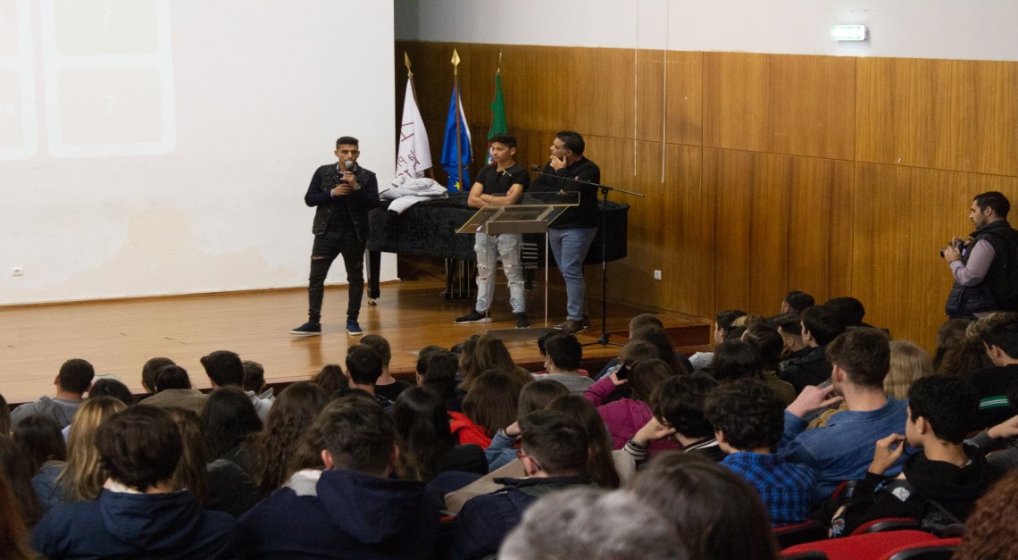 Centro Comunitário de Prado levou a ‘História e Cultura Cigana’ às escolas secundárias do concelho!