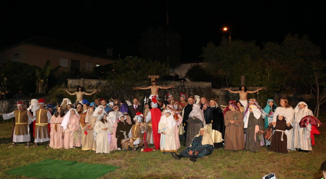 Recriação dos últimos passos de Jesus na Via-Sacra de Prado