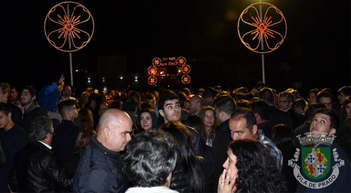 Milhares cumpriram a tradição pascal do Ovo na Ponte
