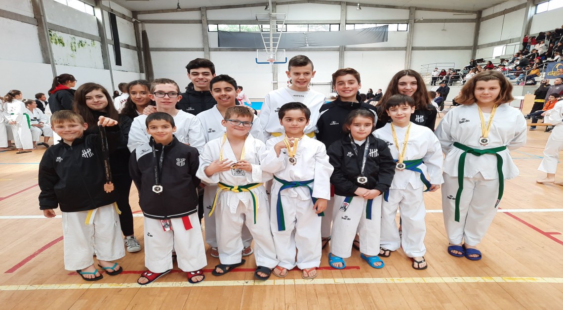 Taekwondo do GD Prado conquistou seis medalhas no XII Open de Esposende