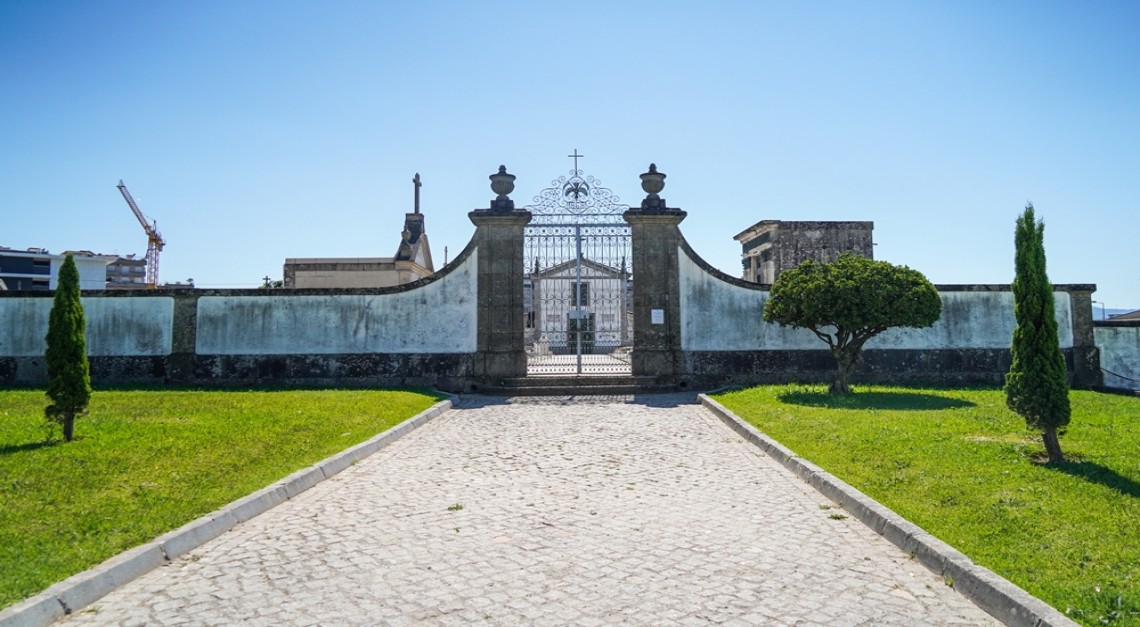 COVID-19. Levantamento de algumas restrições no acesso ao cemitério